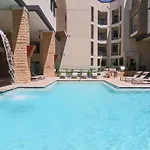 Walk Score 81-Shopping District-King Bed-Parking G3047