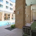 Walk Score 81-Shopping District-King Bed-Parking G3047