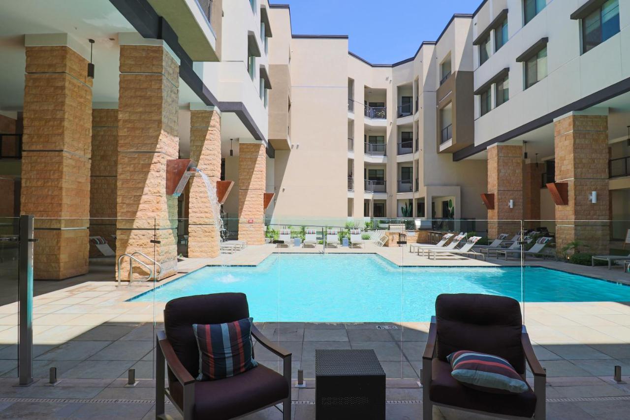 Walk Score 81-shopping District-king Bed-parking G3047 Apartamento *